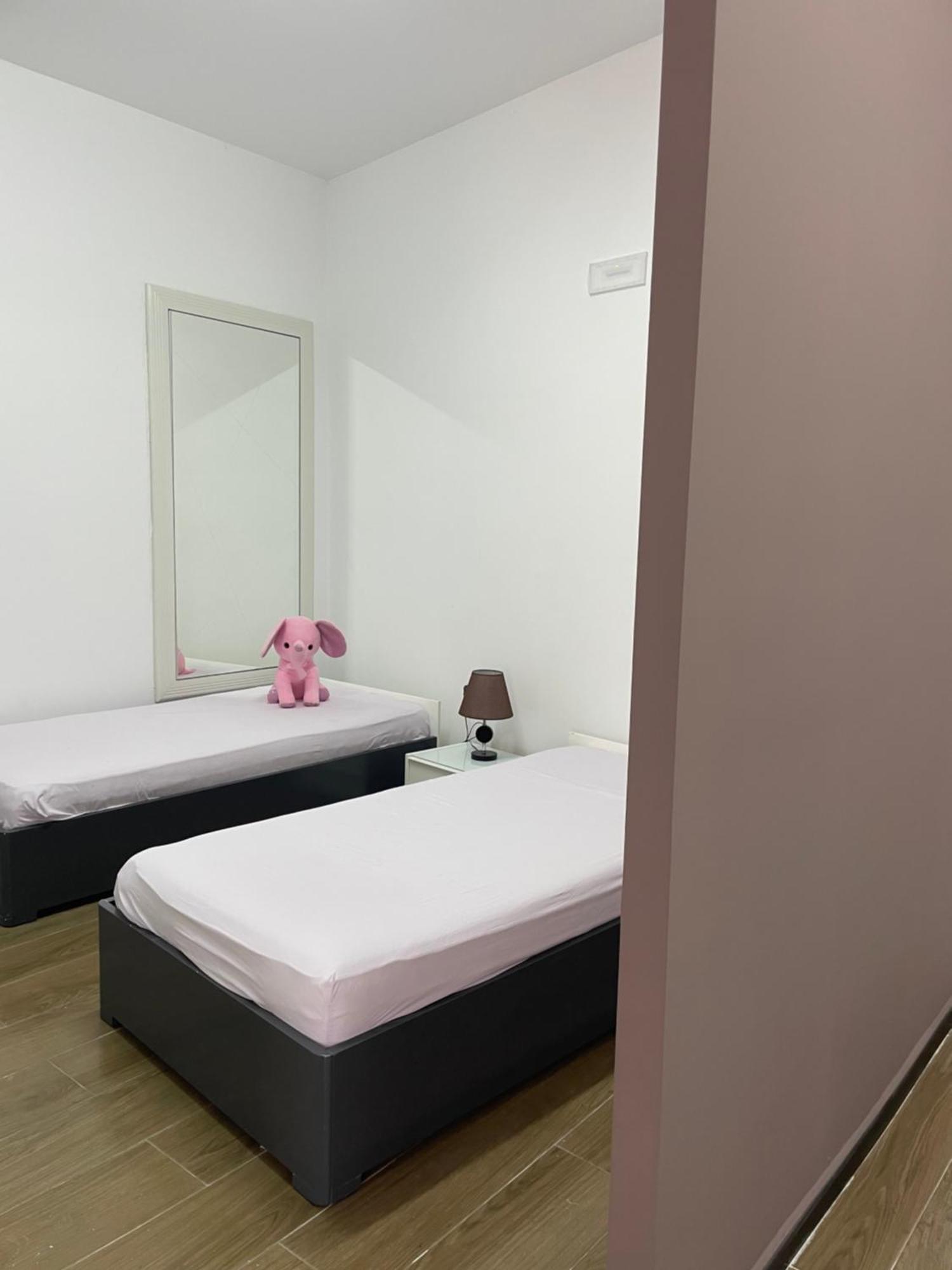 Gold Apartament Влёра Экстерьер фото